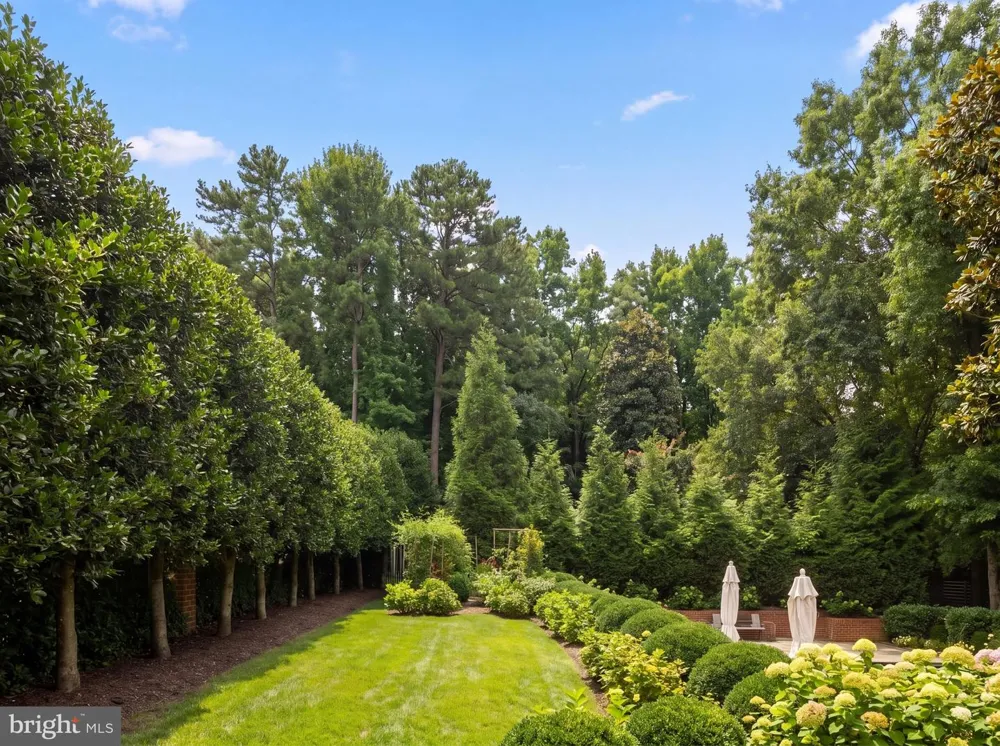 4841 KEMBLE PLACE NW Washington, DC 20007