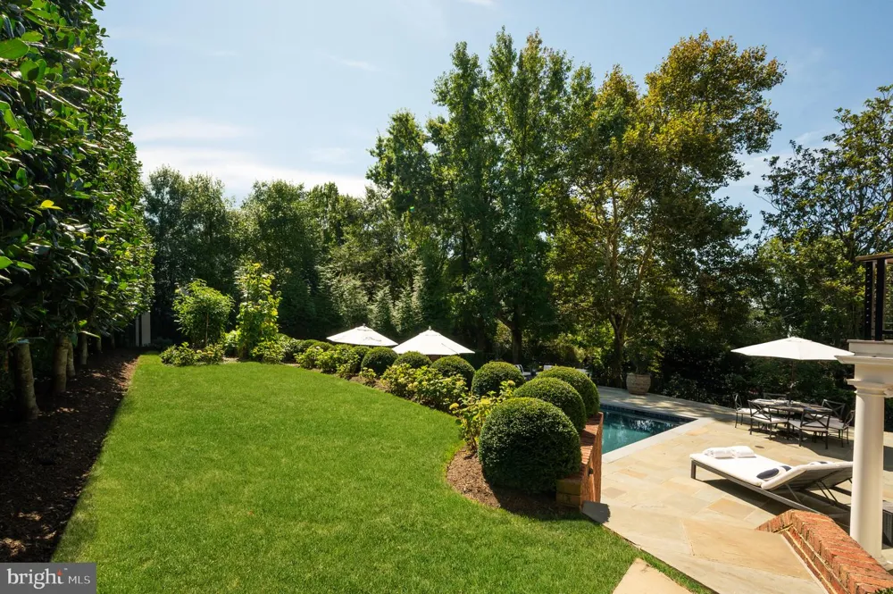 4841 KEMBLE PLACE NW Washington, DC 20007