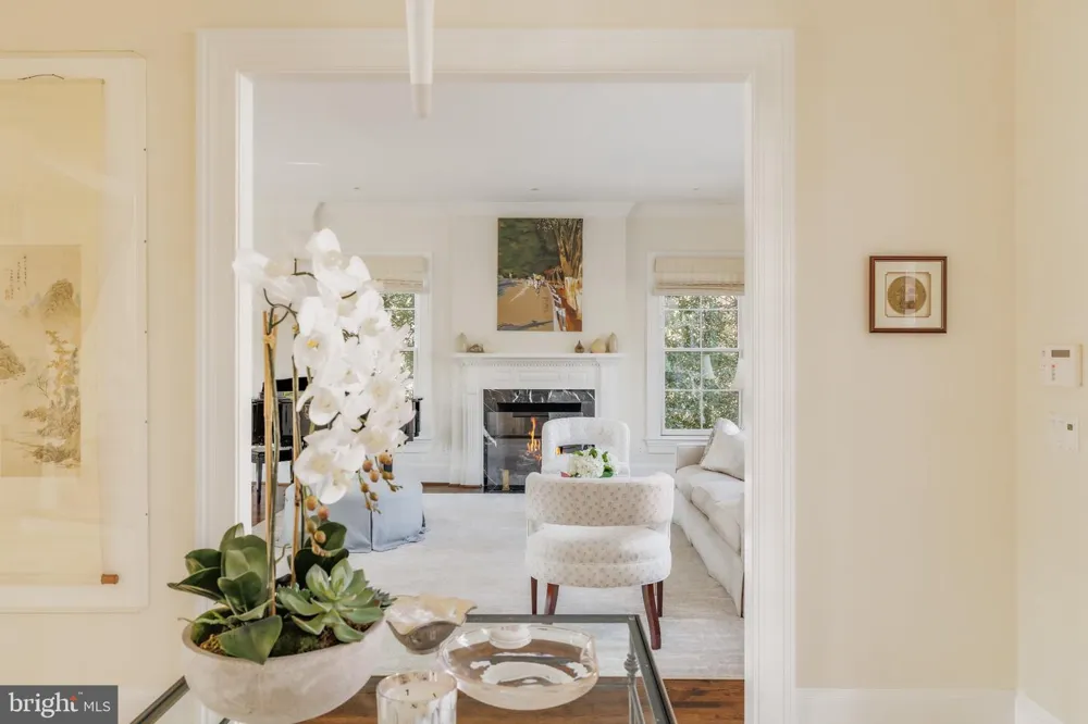 4841 KEMBLE PLACE NW Washington, DC 20007