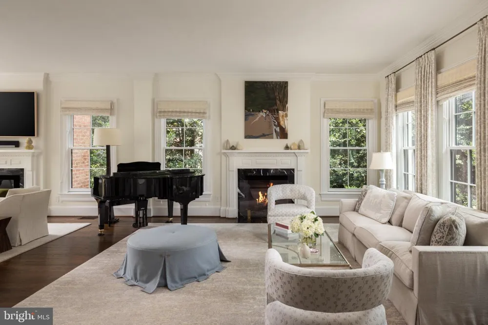 4841 KEMBLE PLACE NW Washington, DC 20007