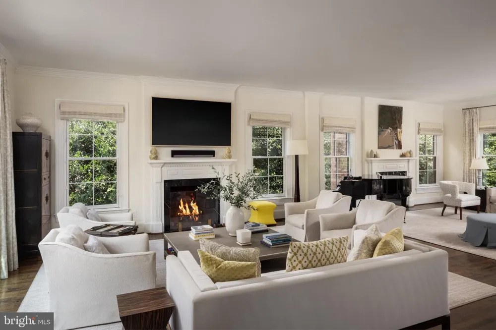 4841 KEMBLE PLACE NW Washington, DC 20007