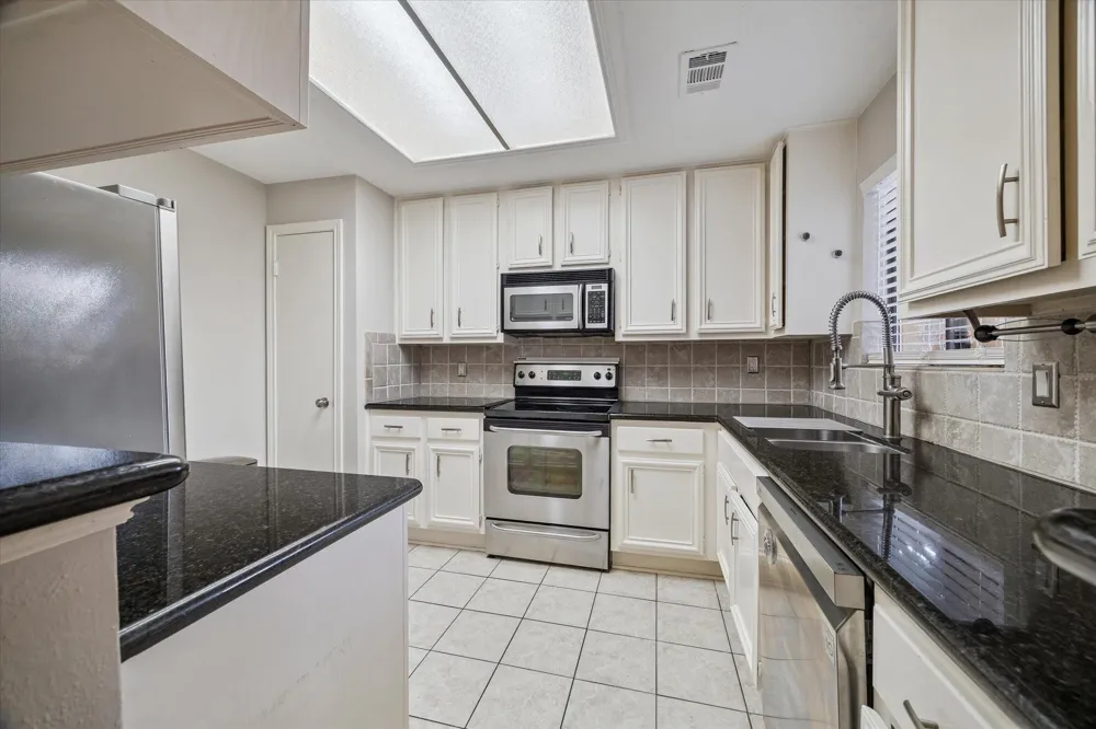 1911 Bering Drive #3 Houston, TX 77057