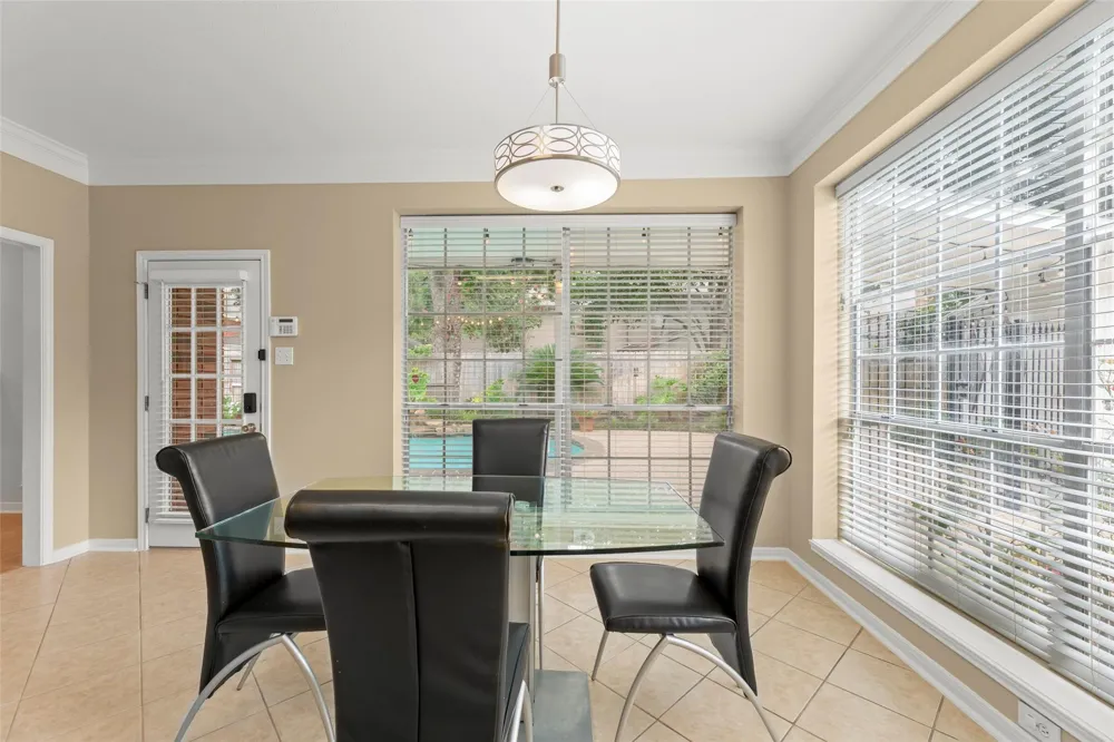 14 Sterling Court Sugar Land, TX 77479
