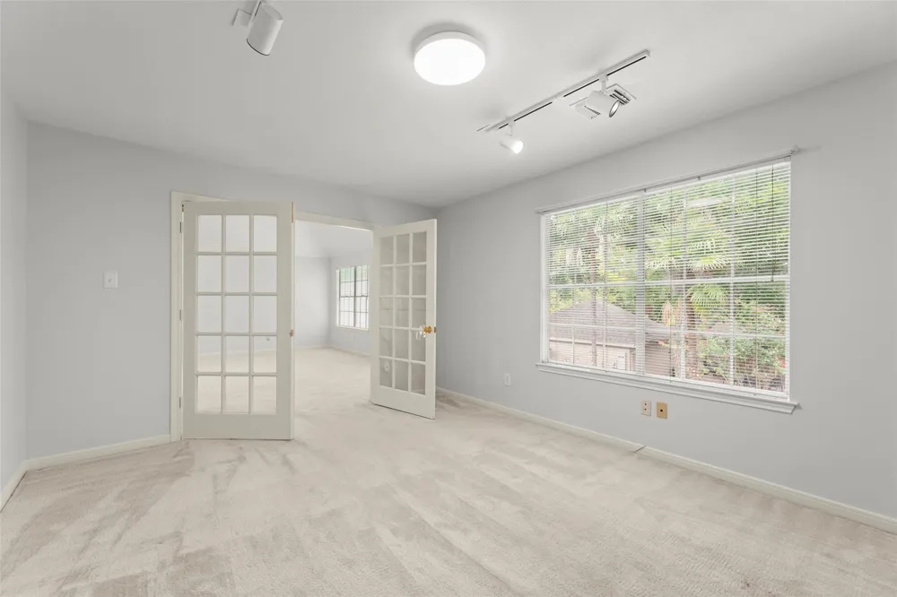 14 Sterling Court Sugar Land, TX 77479