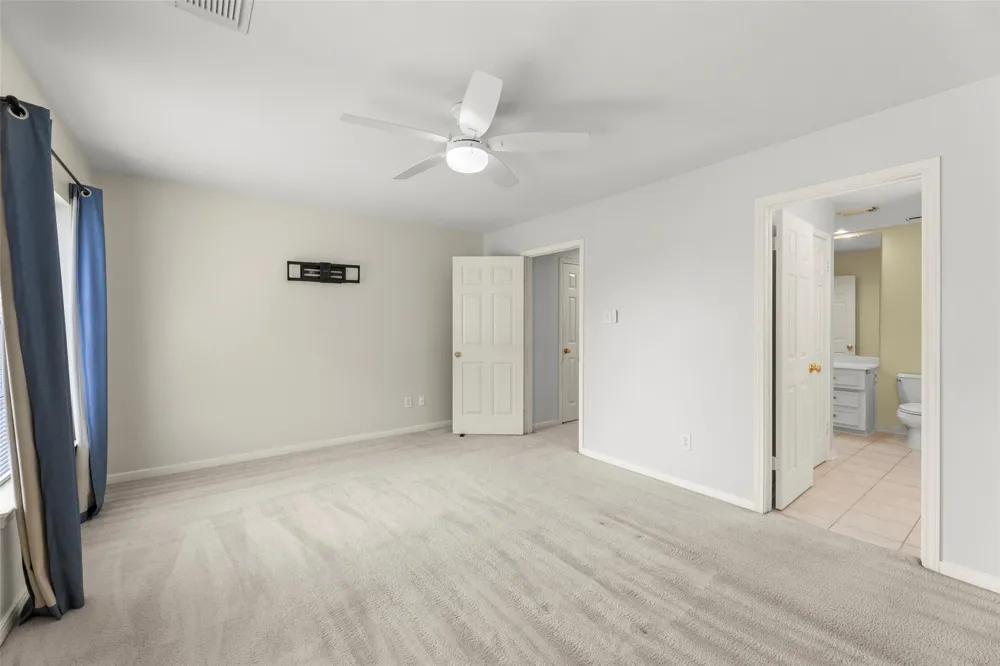 14 Sterling Court Sugar Land, TX 77479