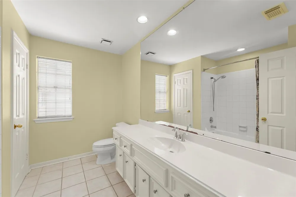 14 Sterling Court Sugar Land, TX 77479