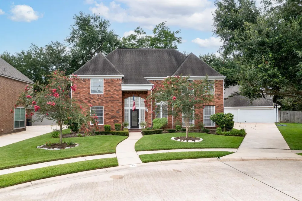14 Sterling Court Sugar Land, TX 77479