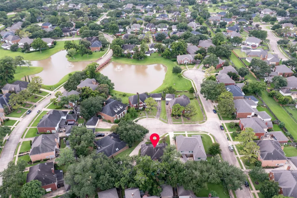 14 Sterling Court Sugar Land, TX 77479