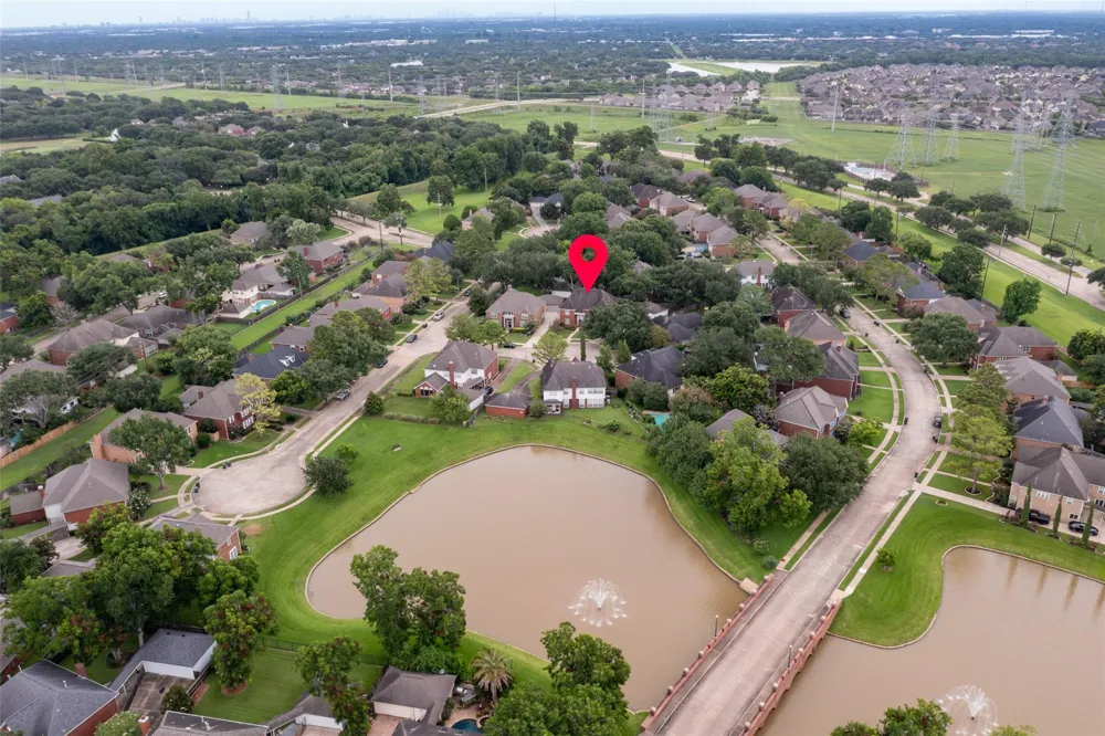 14 Sterling Court Sugar Land, TX 77479