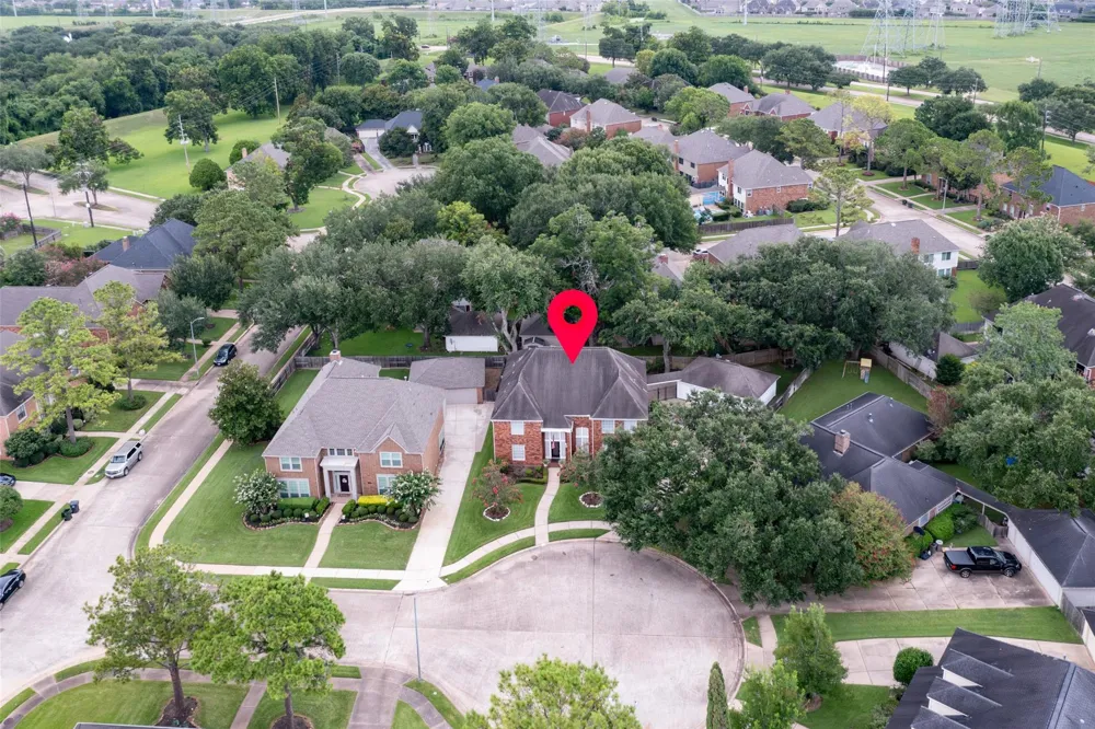 14 Sterling Court Sugar Land, TX 77479