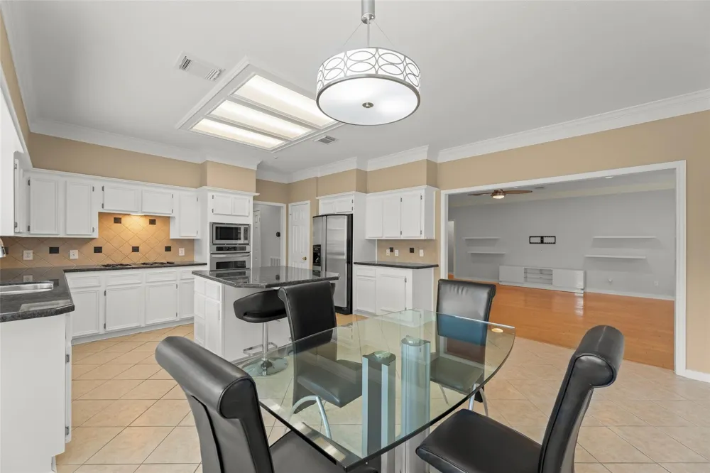 14 Sterling Court Sugar Land, TX 77479