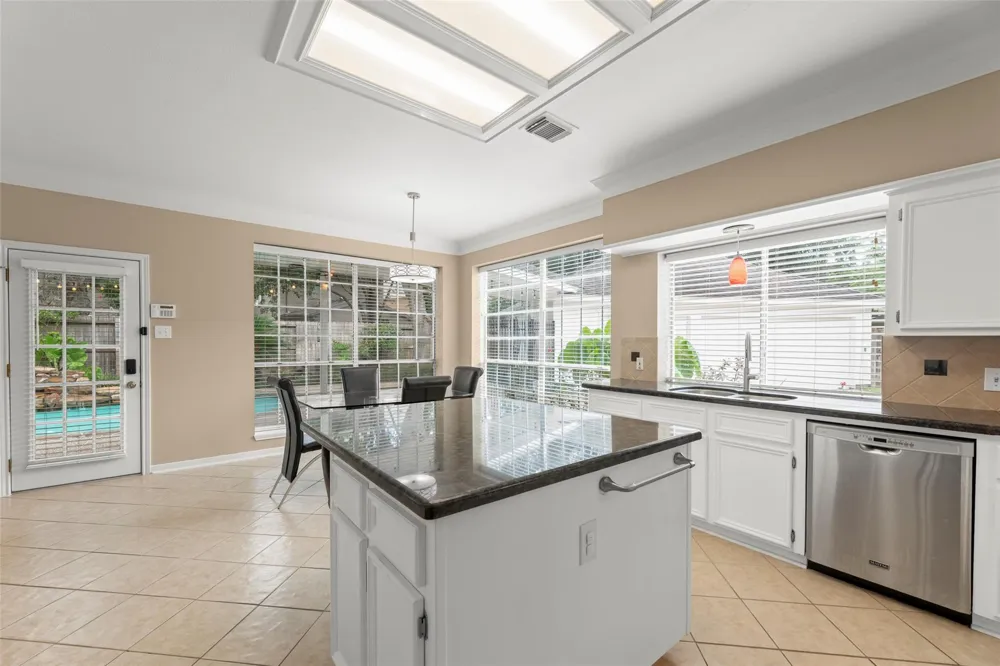 14 Sterling Court Sugar Land, TX 77479