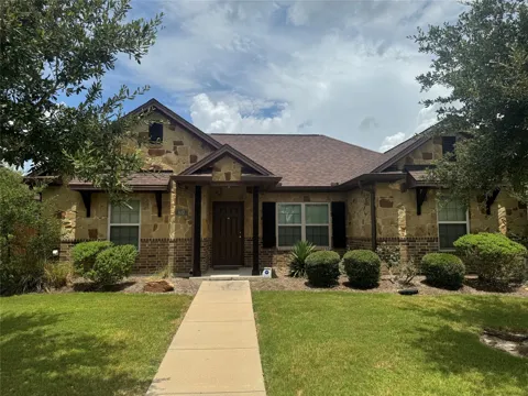 410 Deacon Drive W