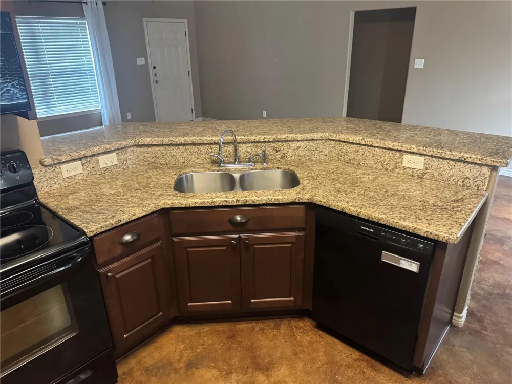 410 Deacon Drive W College Station, TX 77845