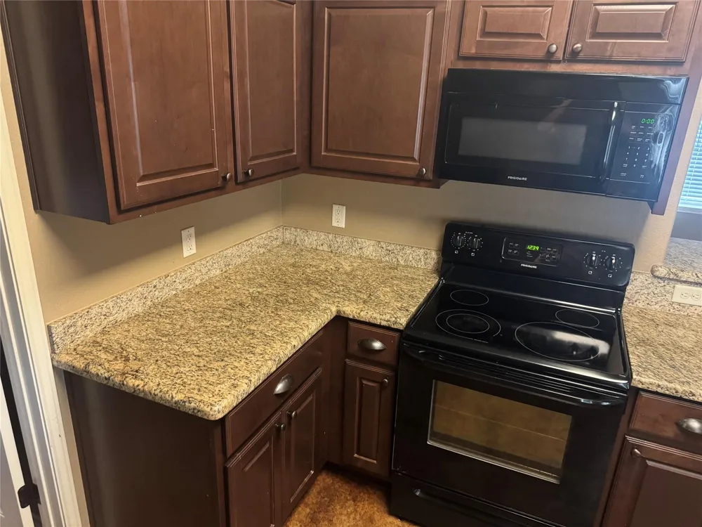 410 Deacon Drive W College Station, TX 77845