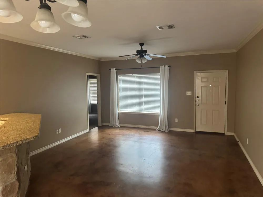 410 Deacon Drive W College Station, TX 77845