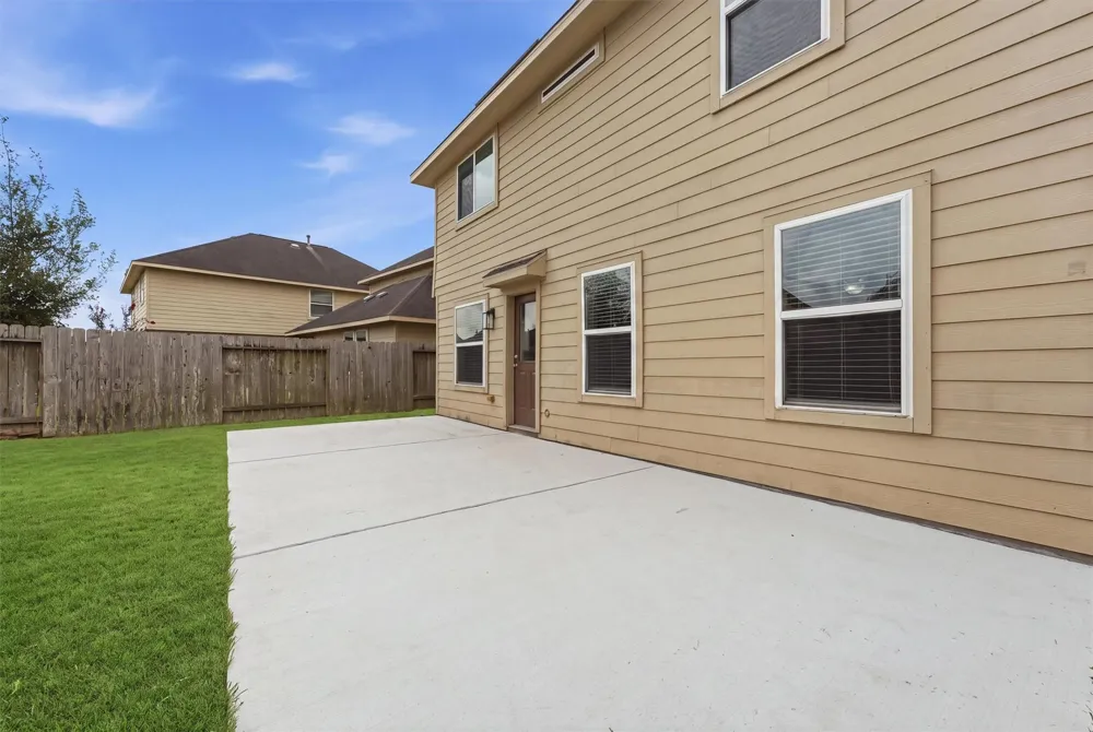 11747 Red Hummingbird Drive Houston, TX 77047