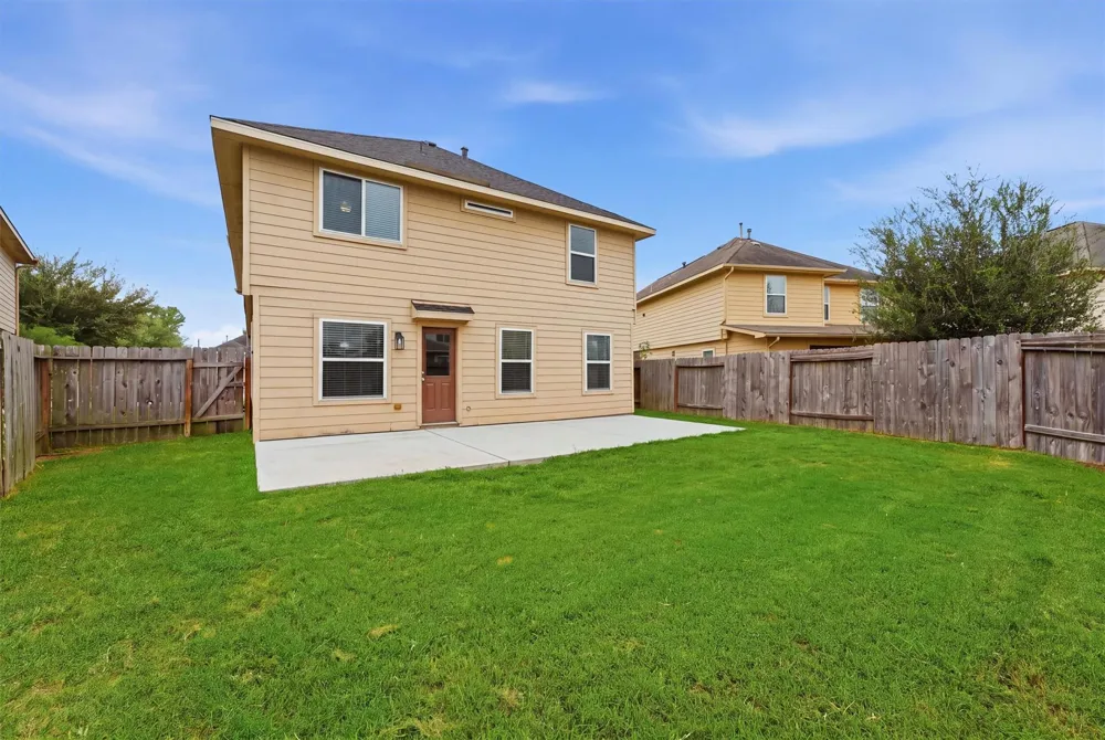 11747 Red Hummingbird Drive Houston, TX 77047