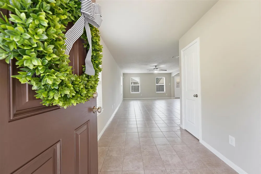 11747 Red Hummingbird Drive Houston, TX 77047