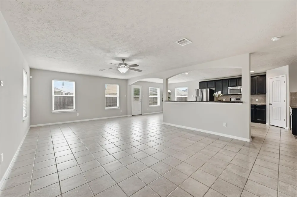 11747 Red Hummingbird Drive Houston, TX 77047