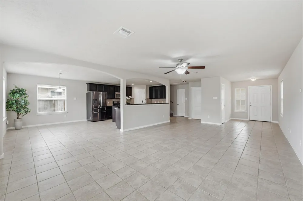 11747 Red Hummingbird Drive Houston, TX 77047