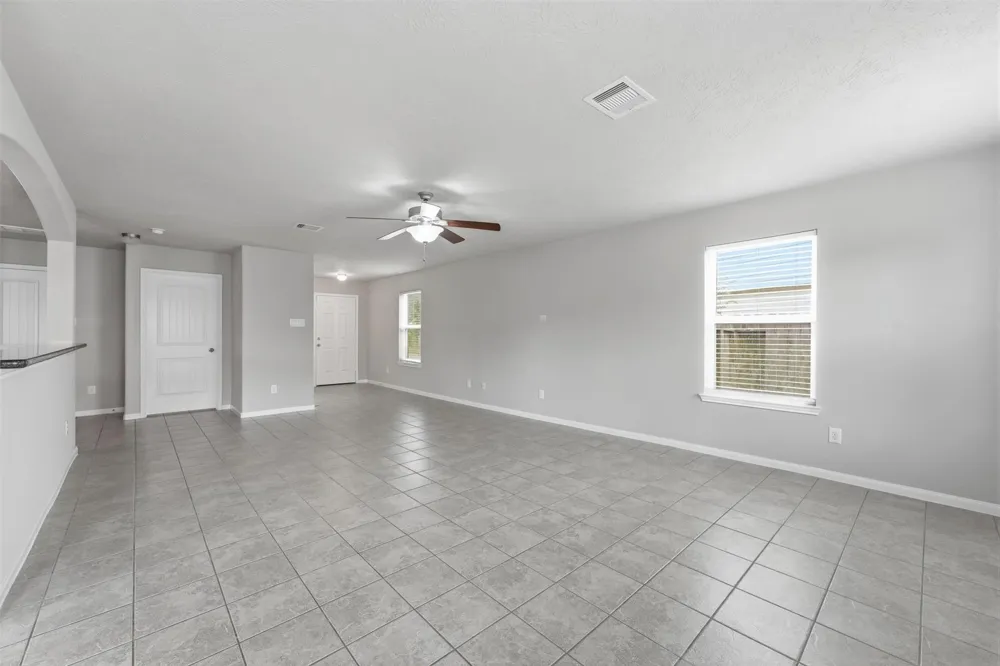 11747 Red Hummingbird Drive Houston, TX 77047