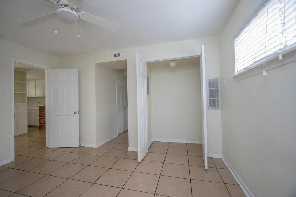 3702 Flora #4 Houston, TX 77006