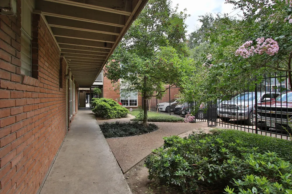 3702 Flora #4 Houston, TX 77006