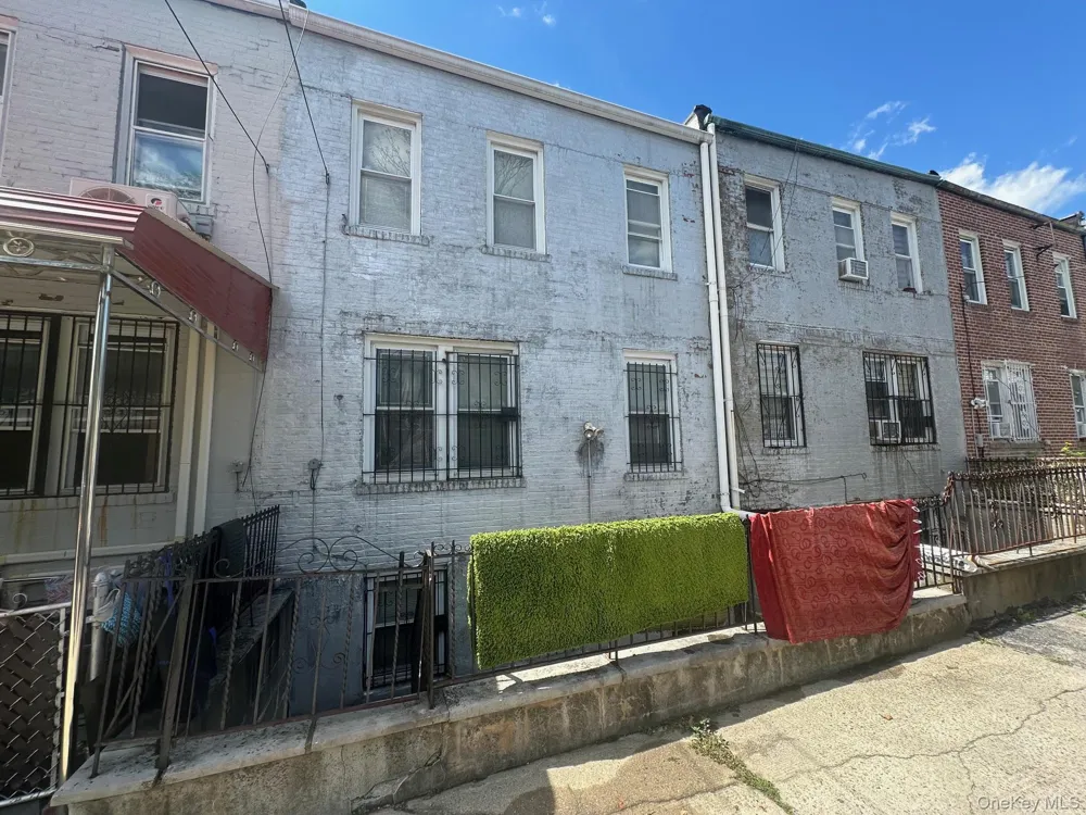 23-29 95th Street East Elmhurst, NY 11369