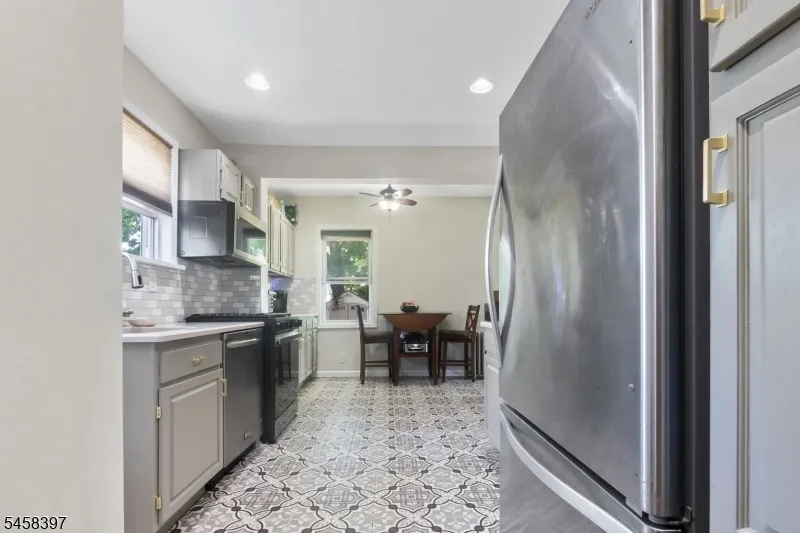330 Simons Ave Hackensack City, NJ 07601