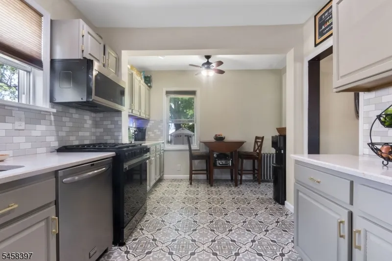 330 Simons Ave Hackensack City, NJ 07601