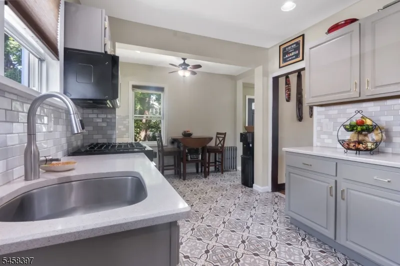330 Simons Ave Hackensack City, NJ 07601