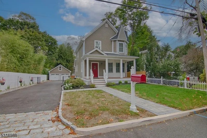 21 Seney Dr Bernardsville, NJ 07924