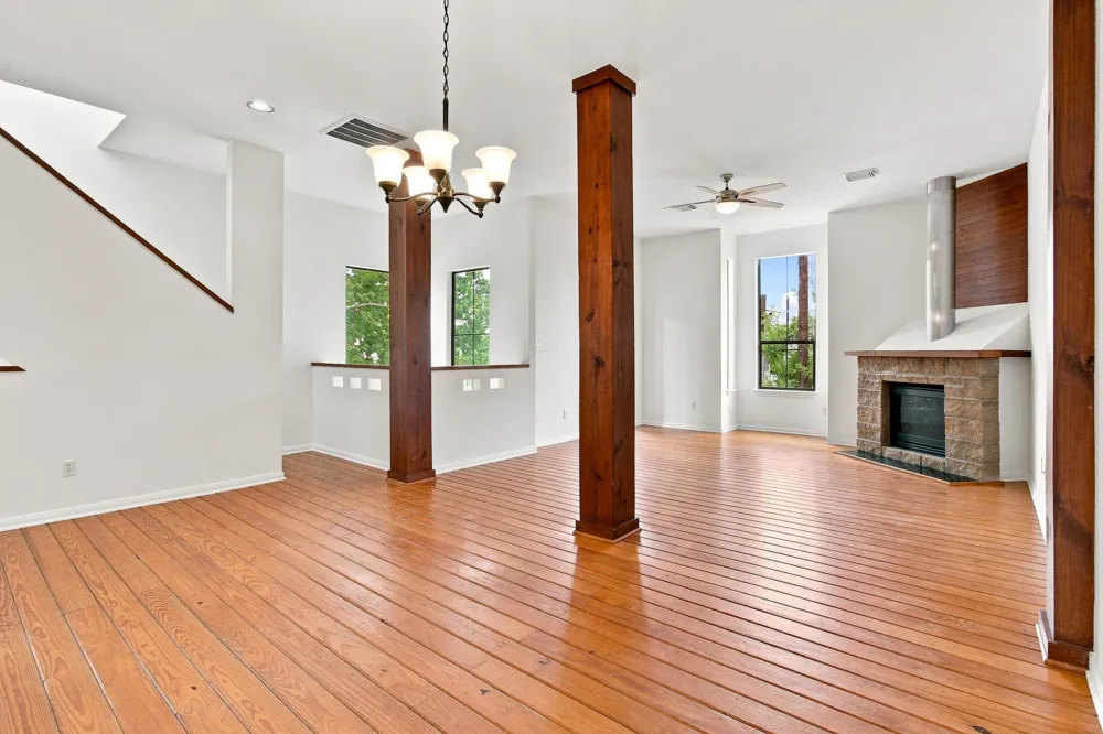 1225 Hickory Street Houston, TX 77007