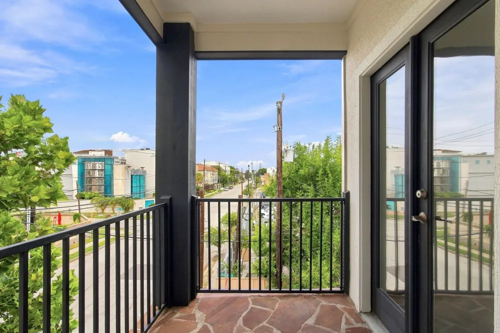 1225 Hickory Street Houston, TX 77007