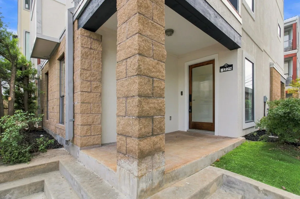 1225 Hickory Street Houston, TX 77007