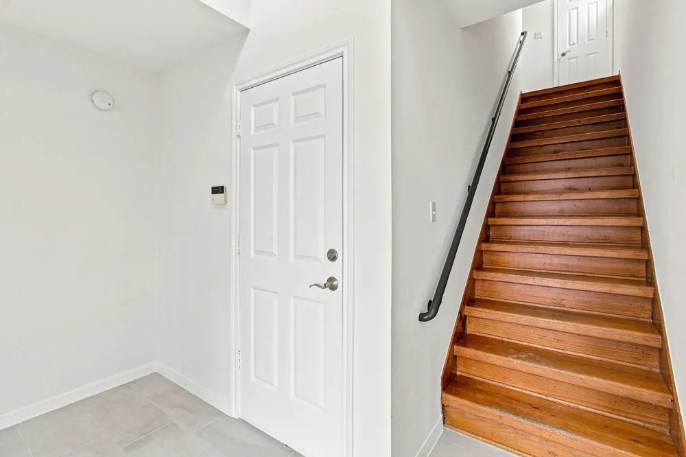 1225 Hickory Street Houston, TX 77007