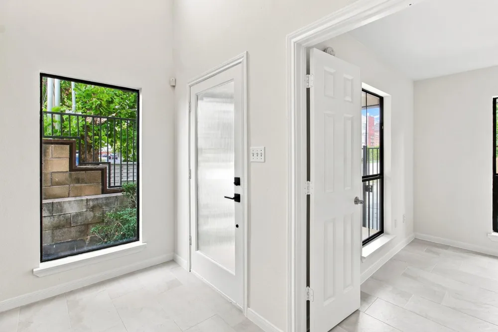 1225 Hickory Street Houston, TX 77007
