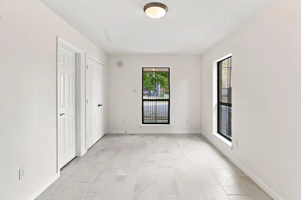 1225 Hickory Street Houston, TX 77007
