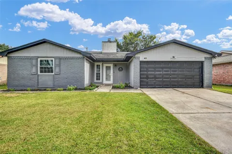 48 Ranch House Loop