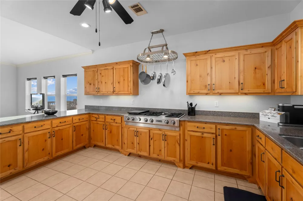 2416 Highway 87 Gilchrist, TX 77617