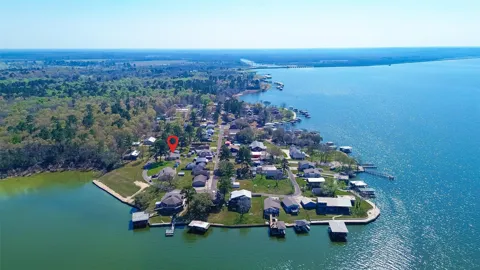 323 Lake Livingston Drive