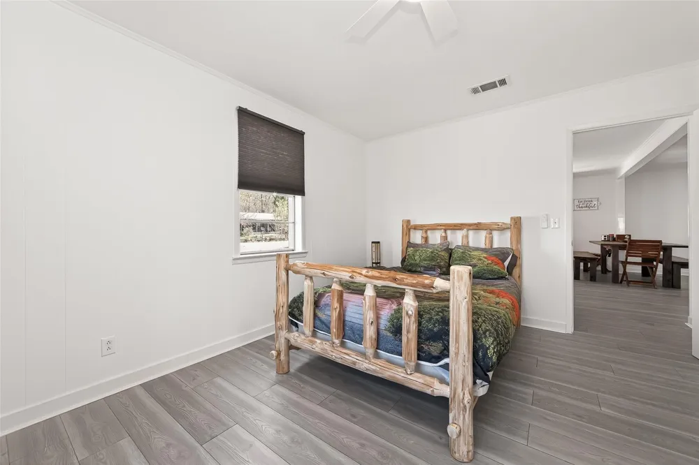 323 Lake Livingston Drive Livingston, TX 77351