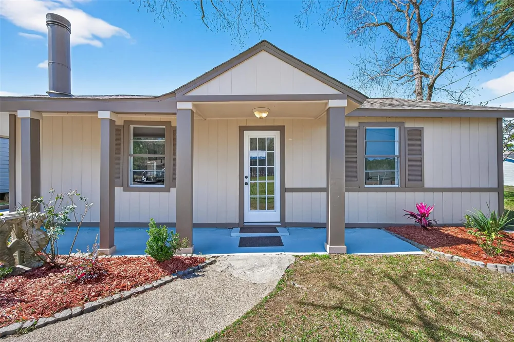 323 Lake Livingston Drive Livingston, TX 77351