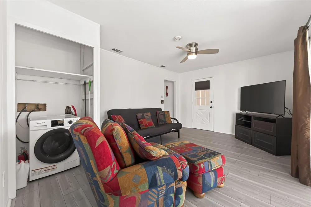 323 Lake Livingston Drive Livingston, TX 77351