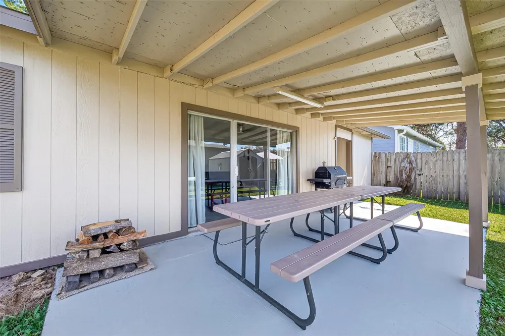 323 Lake Livingston Drive Livingston, TX 77351