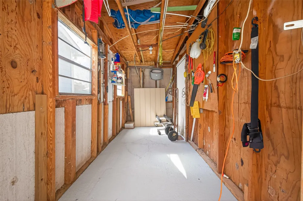 323 Lake Livingston Drive Livingston, TX 77351