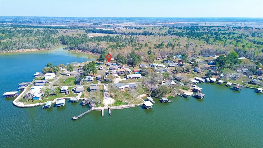 323 Lake Livingston Drive Livingston, TX 77351