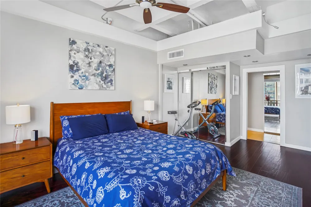 2016 Main Street #1203 Houston, TX 77002