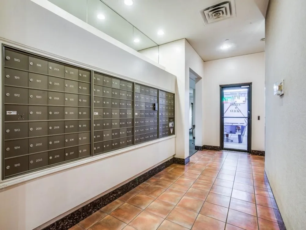 2016 Main Street #1203 Houston, TX 77002